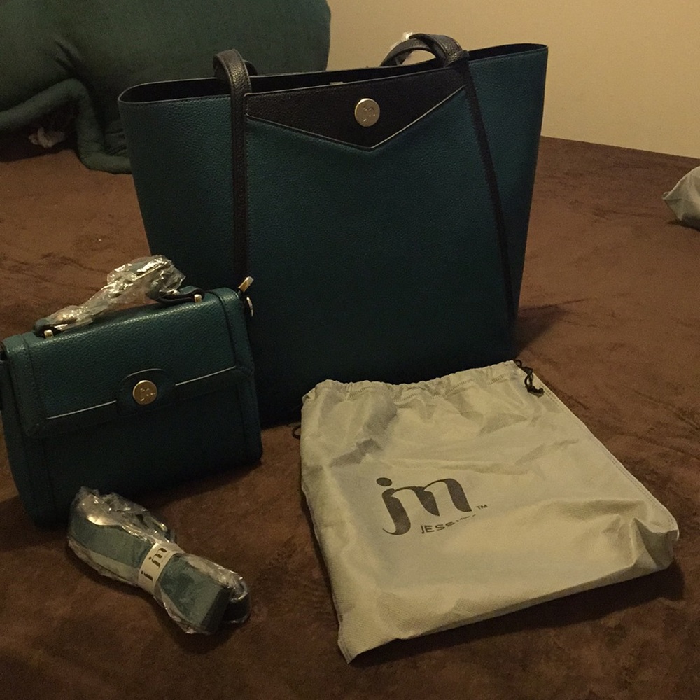 Purse - Picture 4 of 4
